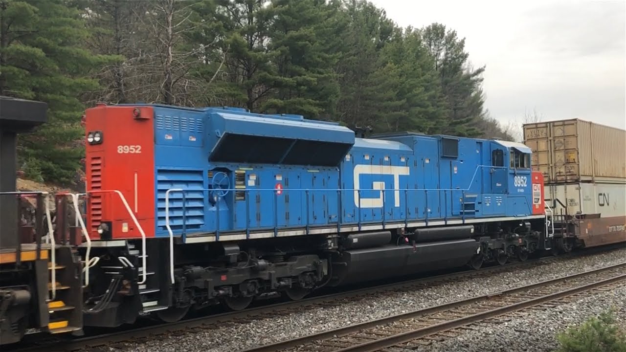 CN 8952, CP 7010, CN 100 Unit | [CN GTW Heritage, CP Heritage Units] Parry Sound, ON