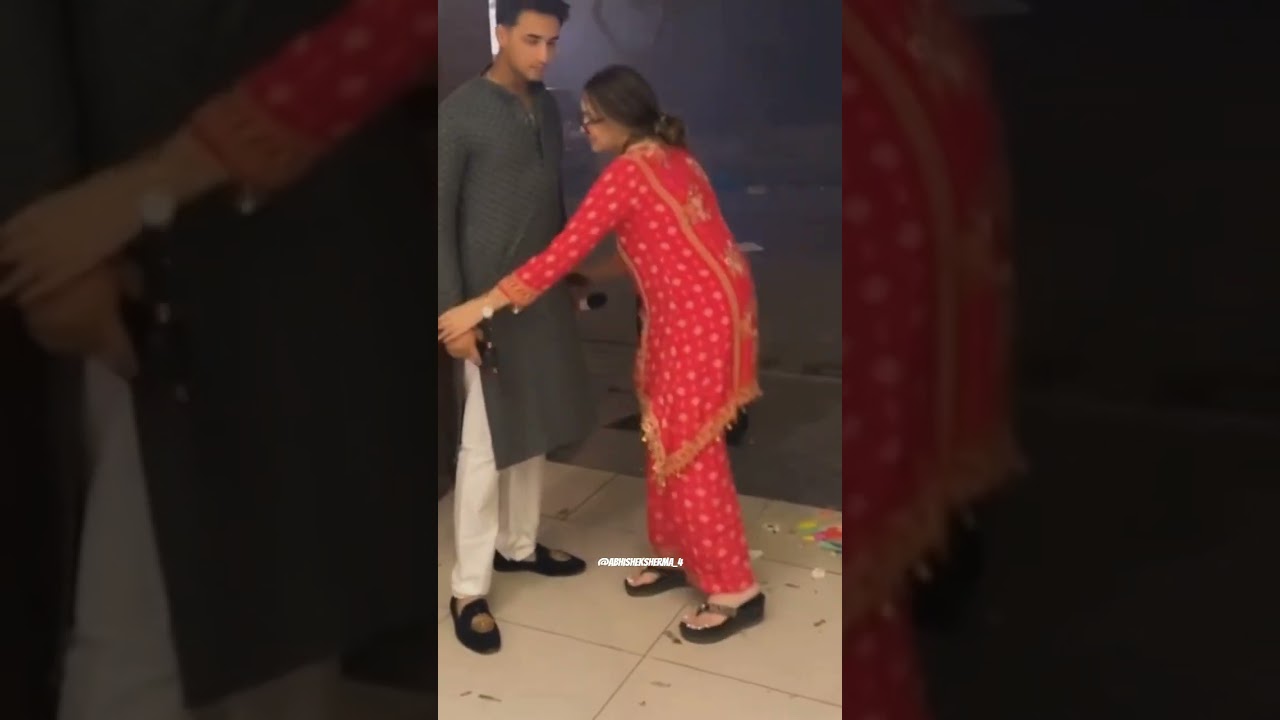 Abhishek Sharma & sister Komal #abhisheksharma #cricket #indiancricketteam #punjabi #viralshorts