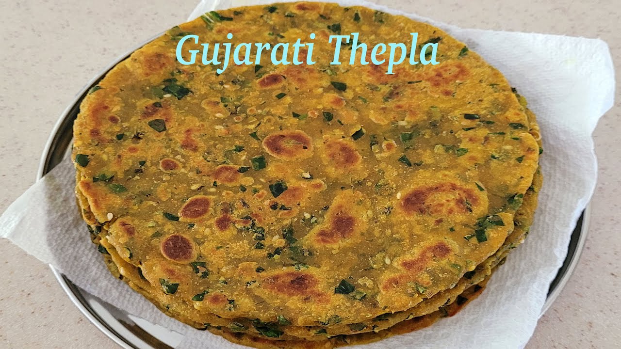 GUJARATI STYLE PALAK THEPLA - SPINACH THEPLA  #gujaratithepla #dhebra #palak  #spinach #indianbread
