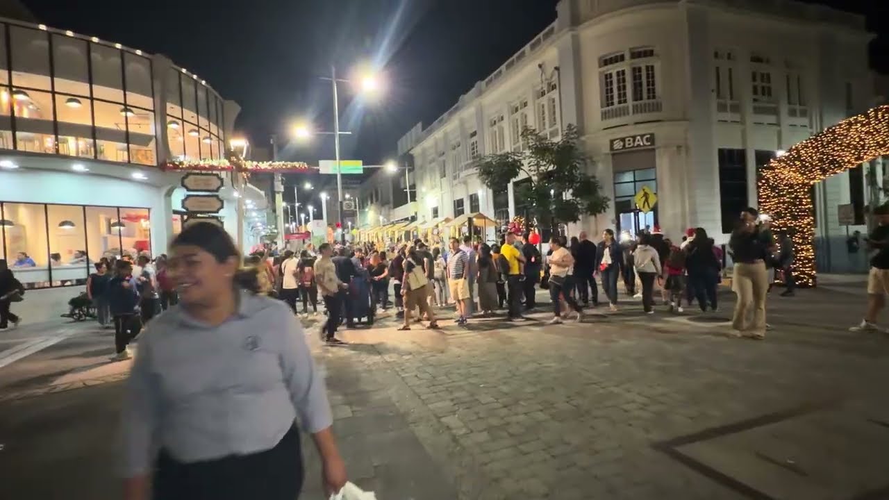 Así está el Centro Histórico Navideño San Salvador Parte 1 Youtubero Salvadoreño