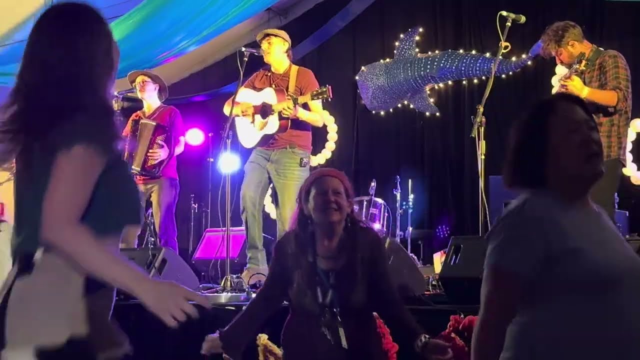 Amaidi, opening numbers, Illawarra Folk Festival, 16/01/2026