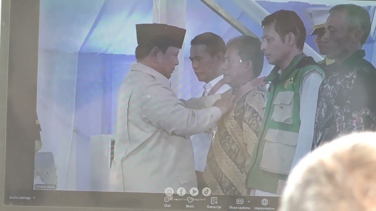 Wakil Bupati Tanjab Timur Panen Raya di Desa Suka Maju