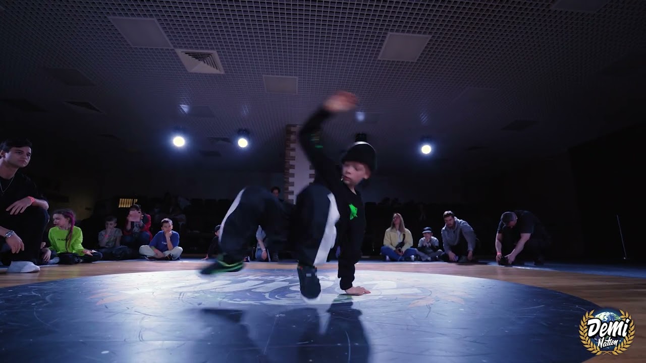 IDeN vs Baboon / TOP 4 / Breaking Kids / Demination Battle 23