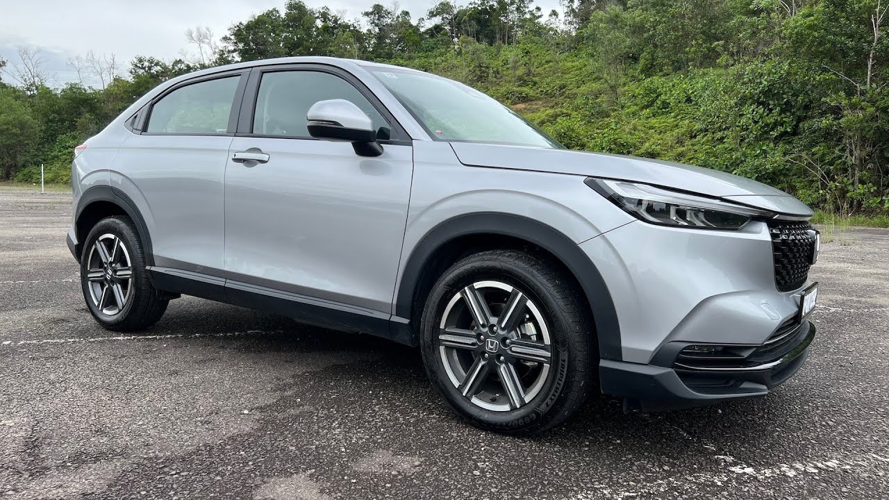 2022 Honda HR-V 1.5 Turbo E Start-Up and Full Vehicle Tour