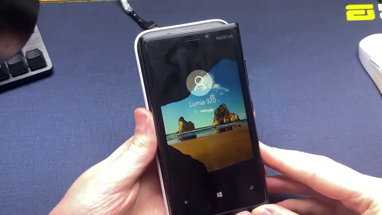 Installing Windows 10 ARM On a Lumia 920