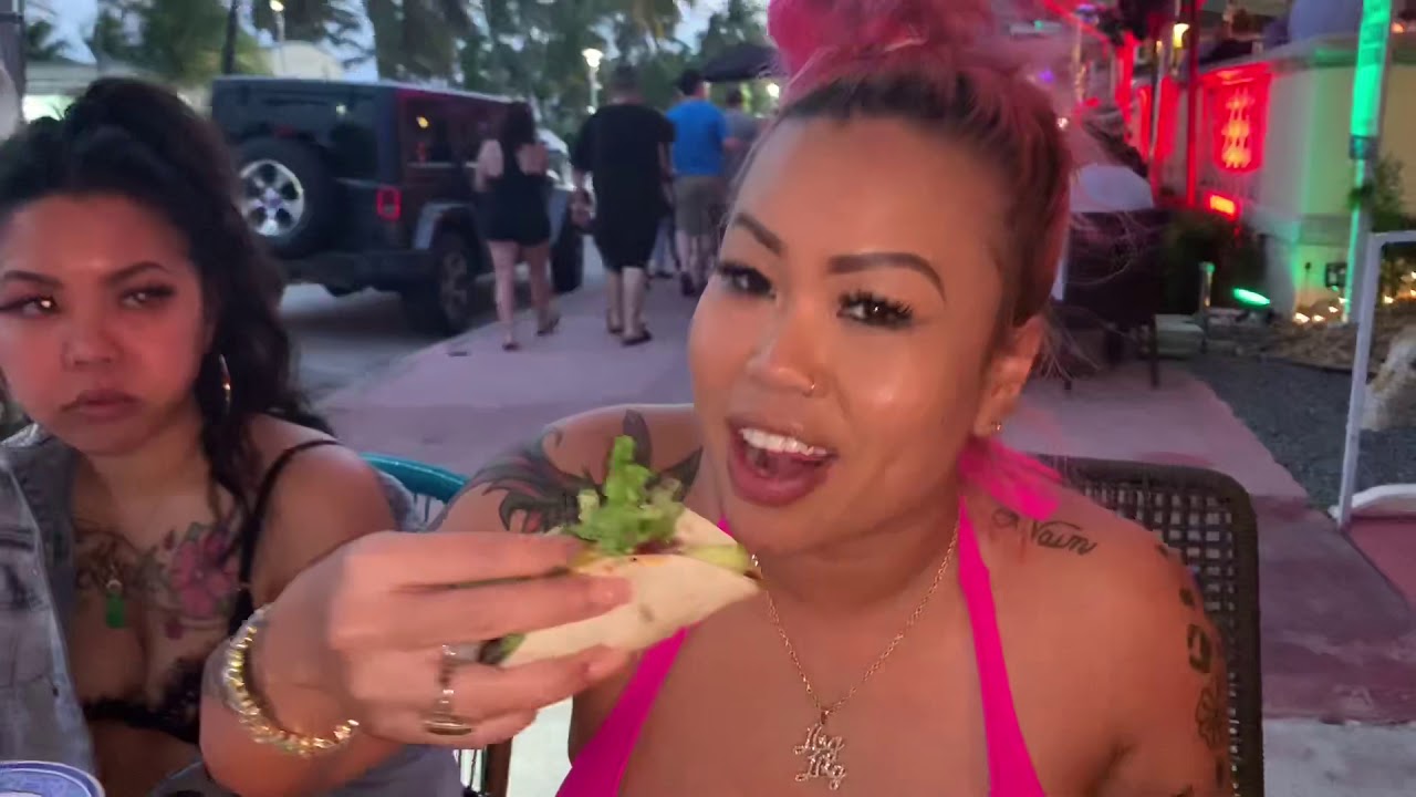 South beach ocean drive Taco 🌮 mukbang