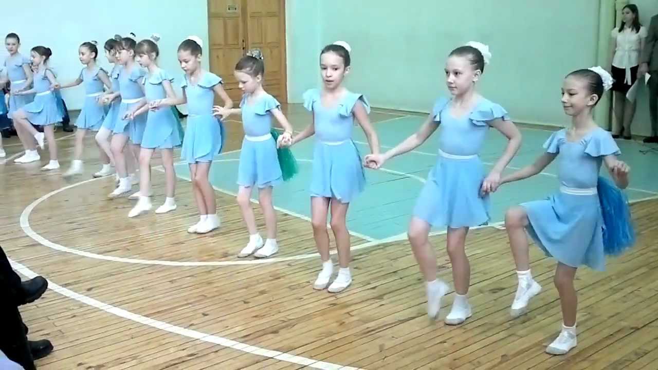 танец лошадок.