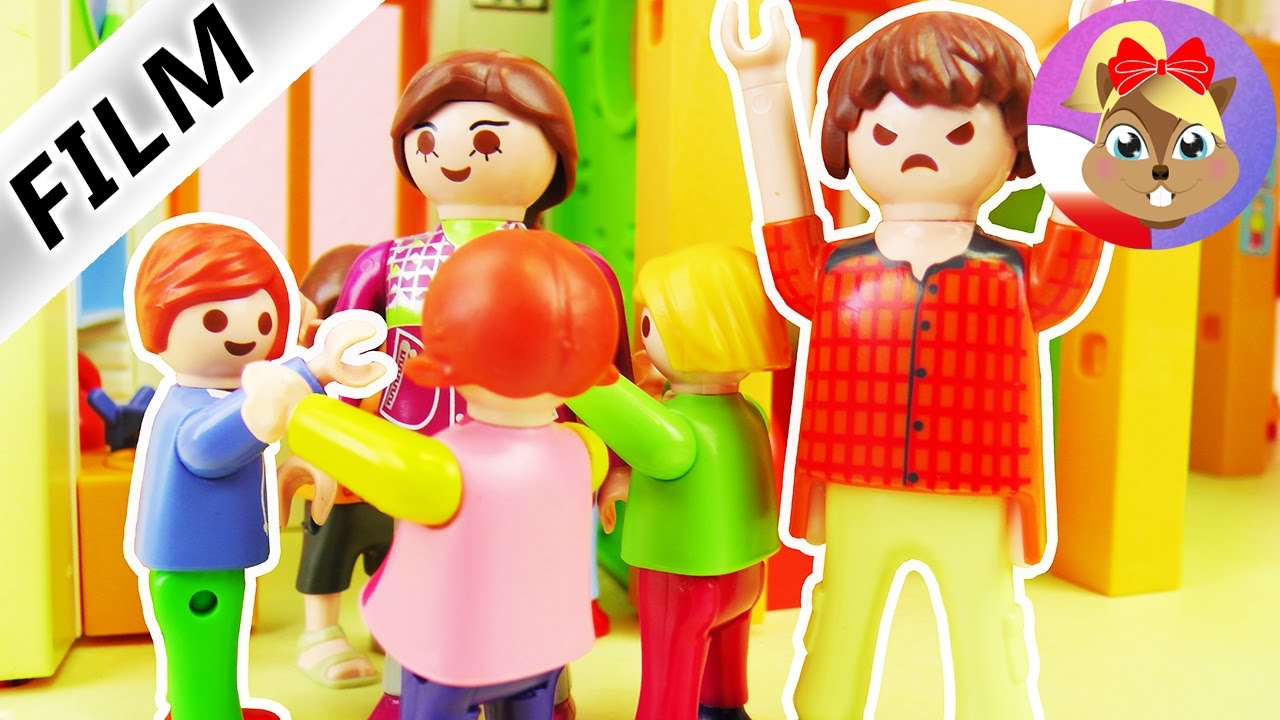 Playmobil Film Polski - Najsurowszy wychowawca na świecie! JULIAN ROZMAWIA ZE WSZYSTKIMI!