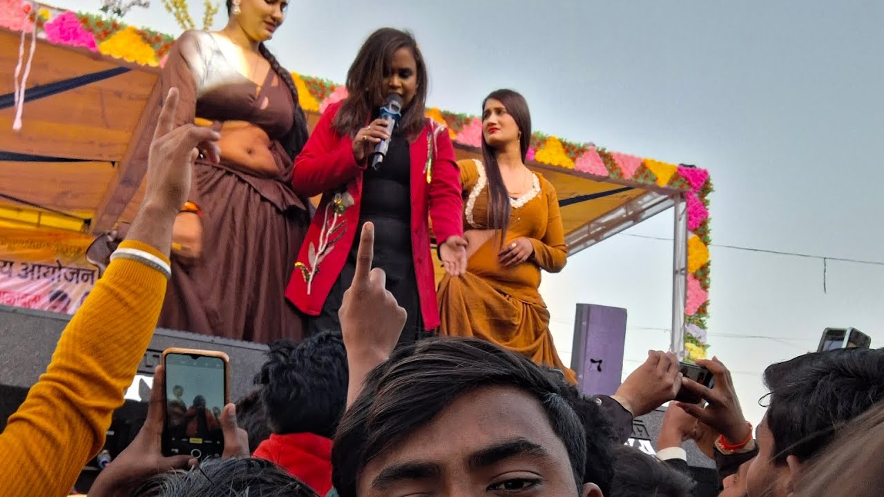DALTONGANJ ME shilpi Raj ke tahkla macha dI kya Gana gati hai 👌#shilpi Raj#stageshow #trending 