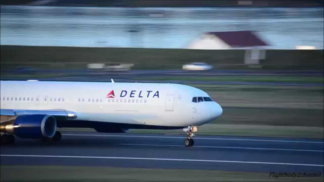 Delta Air Lines 767-300 N176DZ takeoff at PDX