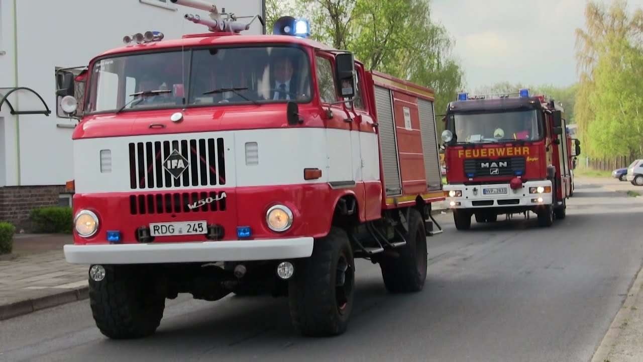 Große Einsatzfahrzeug-Parade - Tag der offenen Tür Feuerwehr Barth 01.05.2015