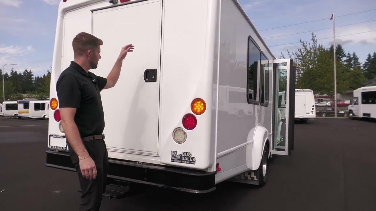 2016 Ford Goshen 14 Passenger with Rear Luggage Shuttle Bus - S33286