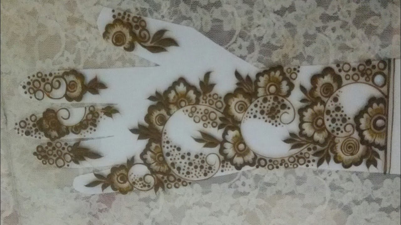 Unique floral henna design.