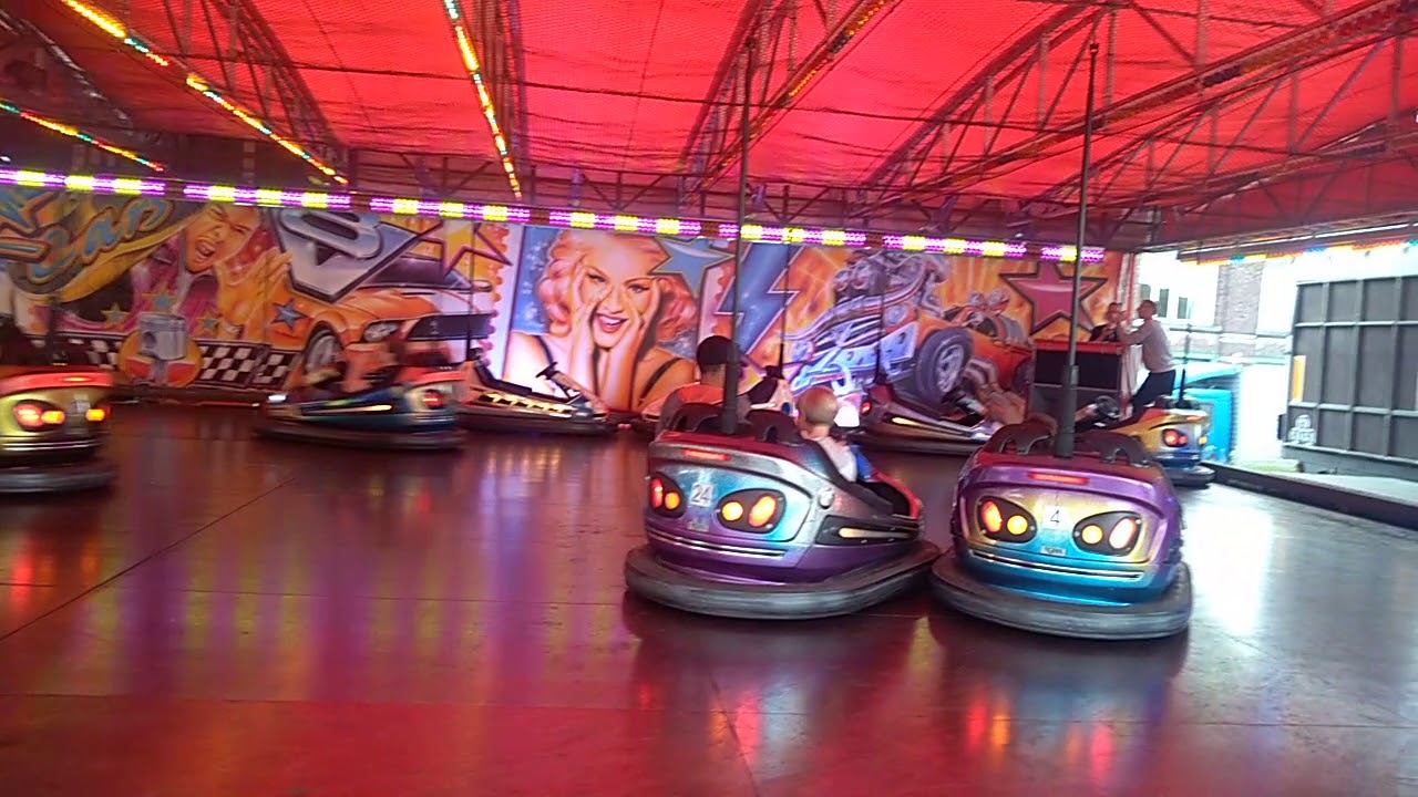 Manège auto skooter à la foire de roncq 2018