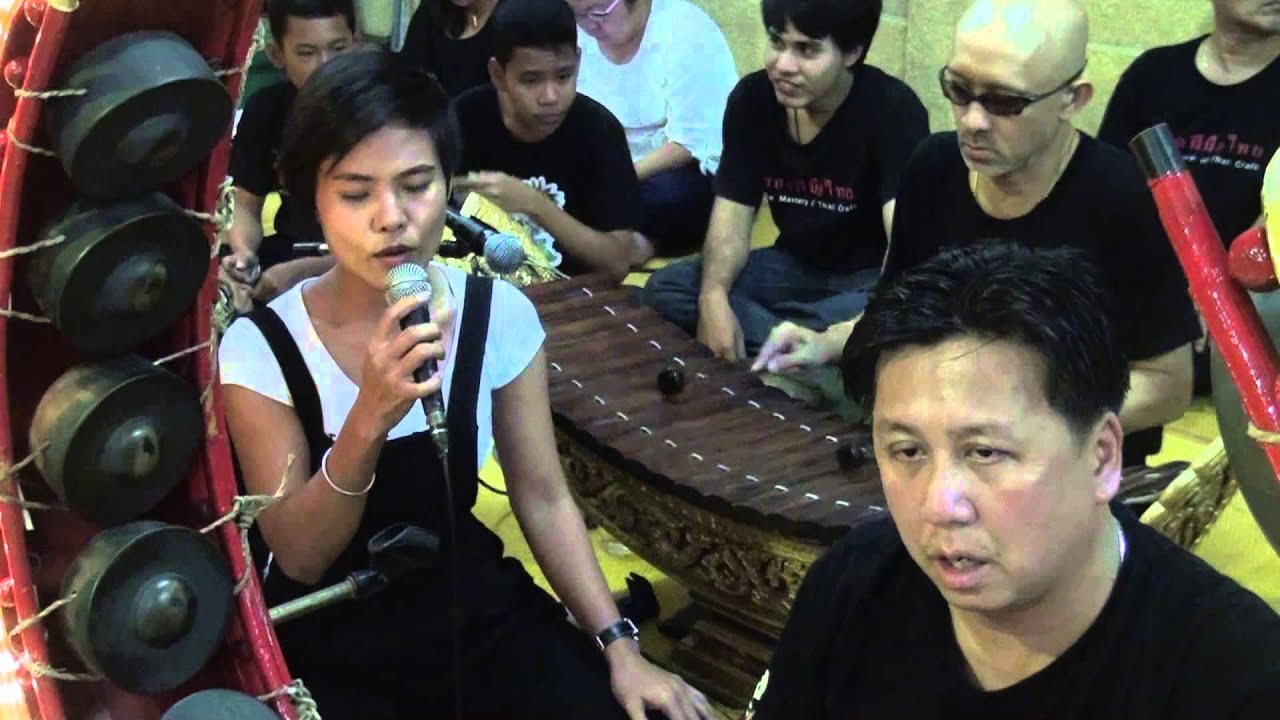 ฟ้อนเงี้ยว คณะศิษย์สุพจน์ โตสง่า งาน อ.นริศ จันทศร 2558