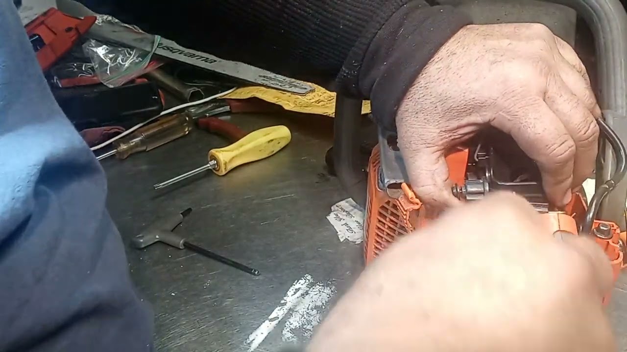 RDMJ.Parte#1. COMO  LIMPIAR Y RECONSTRUIR CARBURADOR .MOTOSIERRA HUSQVARNA 435 X TORQUE.
