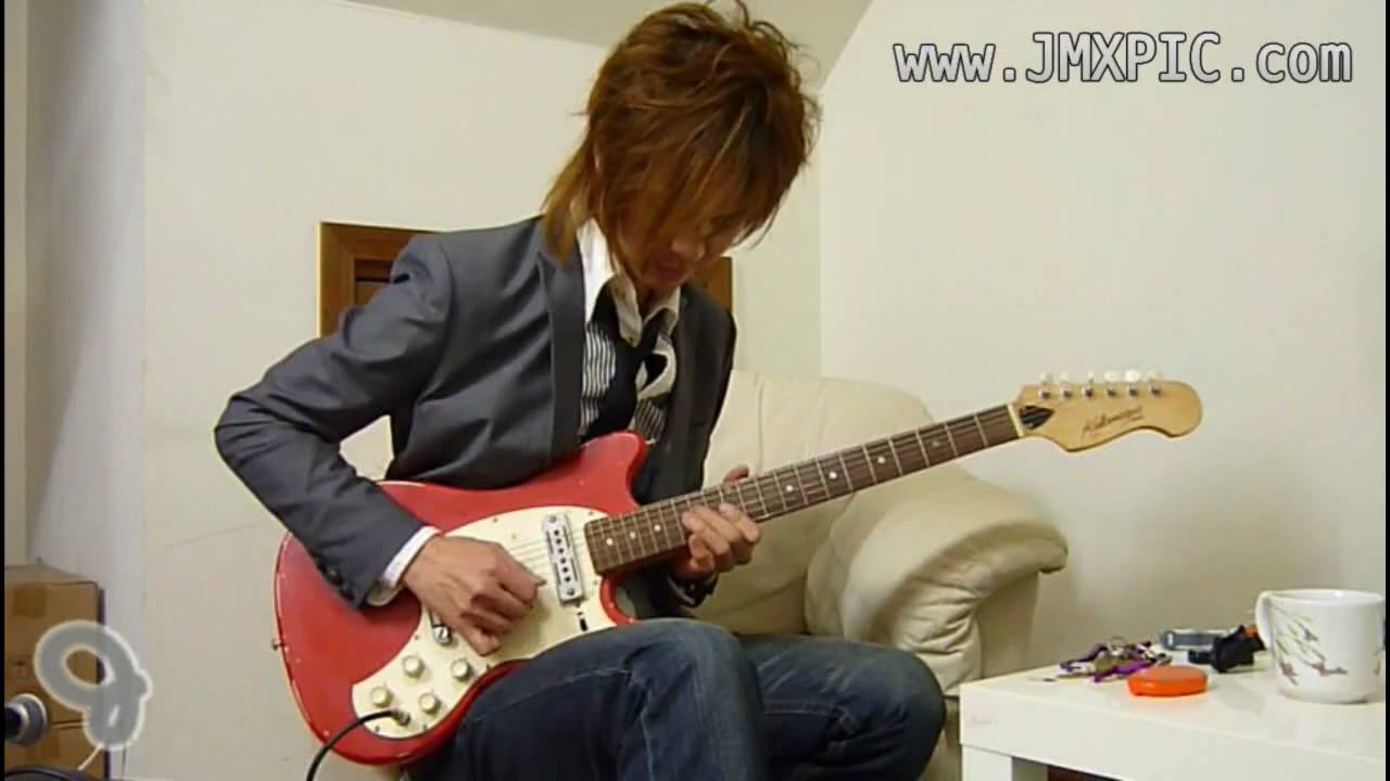 Gibson Kamamazoo Solid-body Electric Guitar, 林幸司氏による演奏