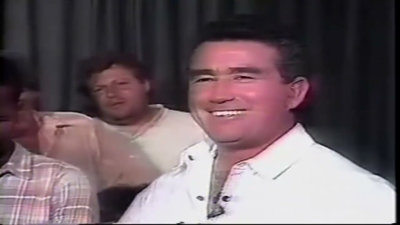 Clube Irmão Caminhoneiro | Amado Batista canta alguns sucessos - INÉDITO (XX/XX/1992)
