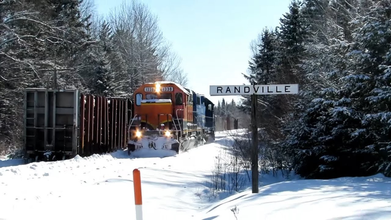 A EMD SD40-2 & GP38 SWITCHING IN RANDVILLE, MICHIGAN | Jason Asselin