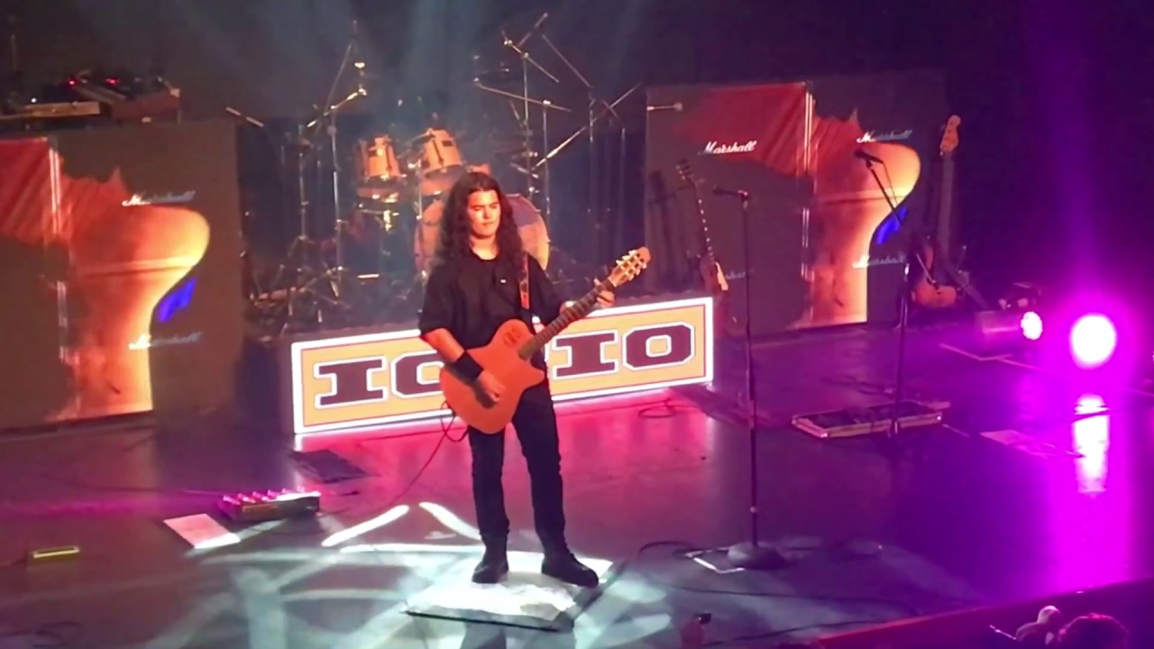 ALEJO L. LEON - Solo en guitarra criolla