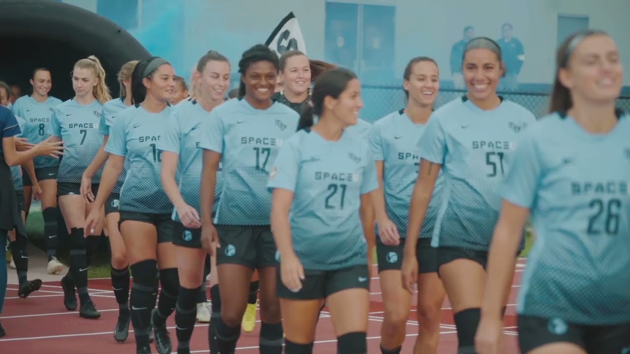 Dayana Martin Feature