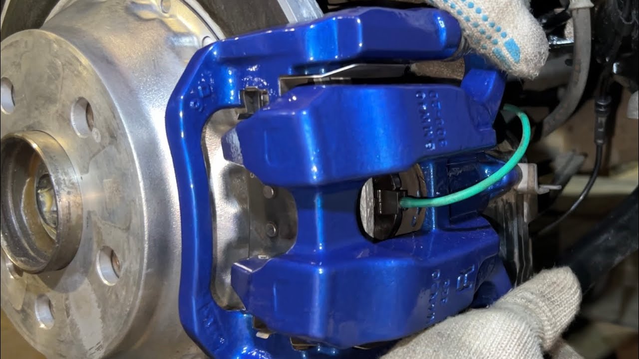 Замена тормозов BMW g20. Replacing the rear brake disc on bmw g20.