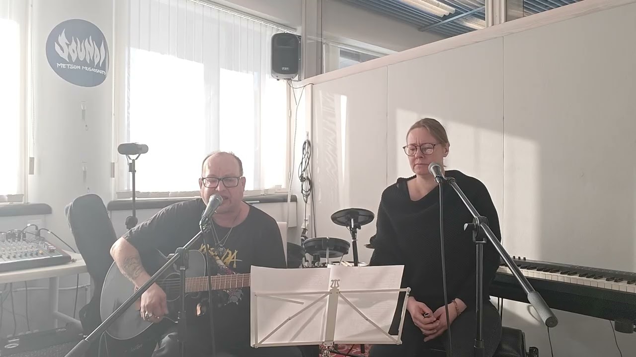 Kari&Anni - Kannu Vaakunaa (Pate Mustajärvi Cover)