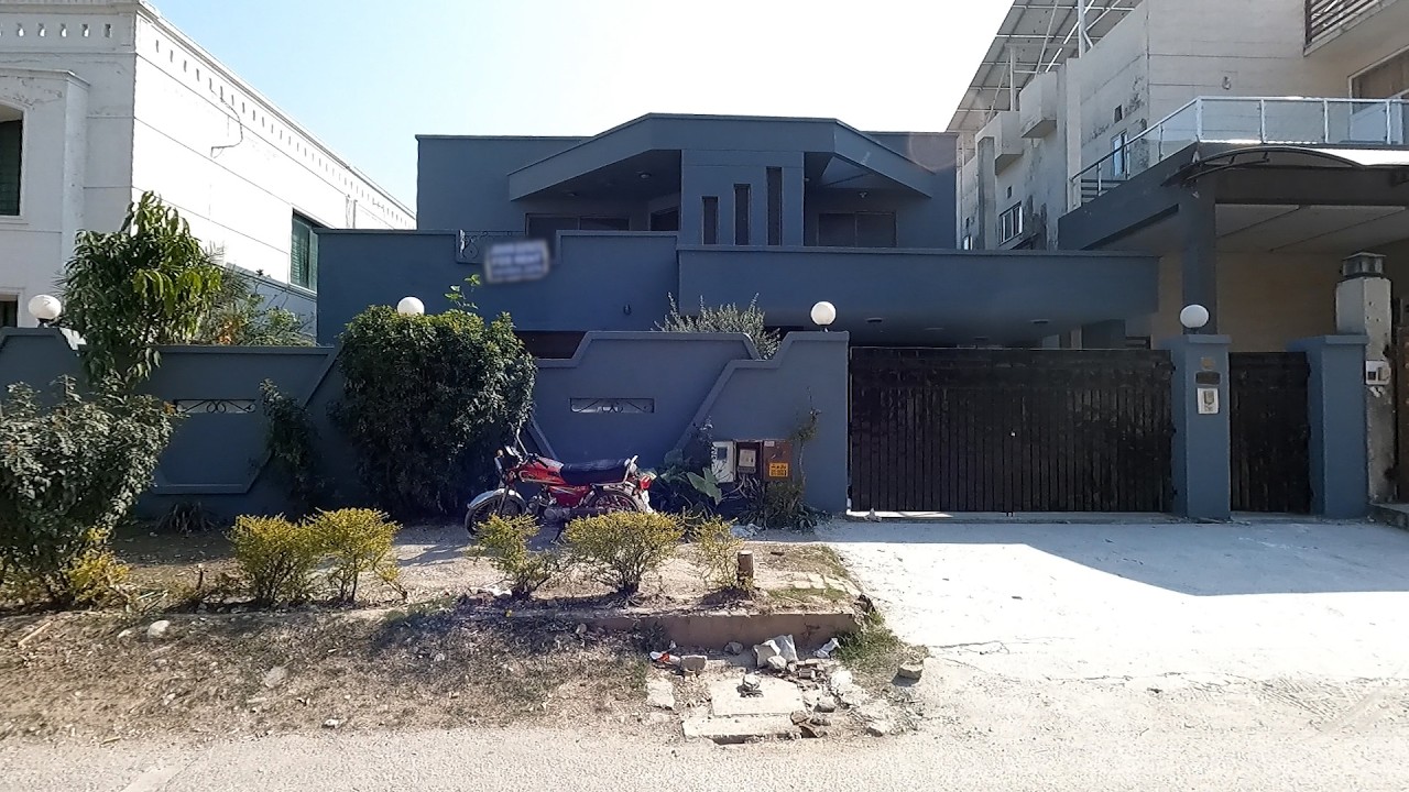 1 KANAL HOUSE FOR RENT IN E-11/4 ISLAMABAD