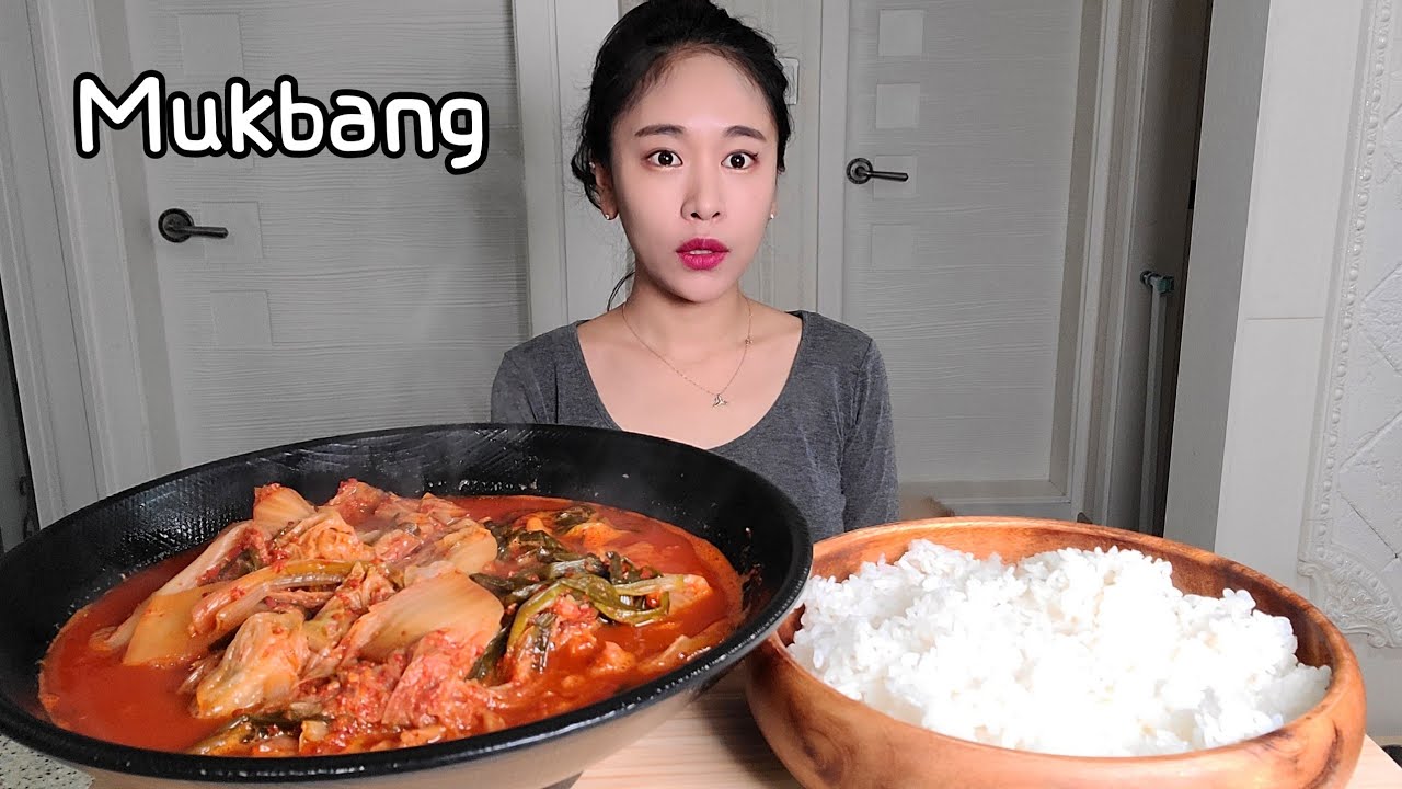 대전선화동매운 실비김치찜에 파김치까지 넣고 먹방(감기야 떨어져라!)Korean Food Spicy Kimchi-Jjim Mukbang eating show