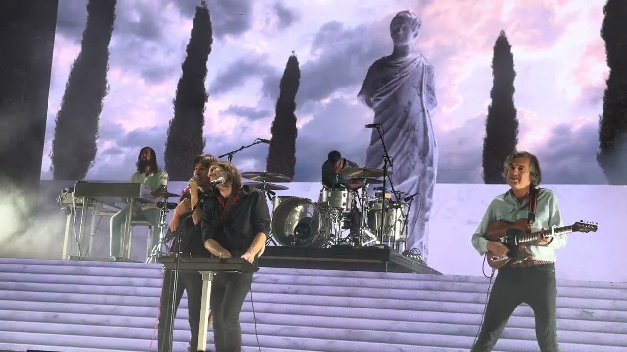 Phoenix ~ Lisztomania ~ (4K) ~ Live 2023