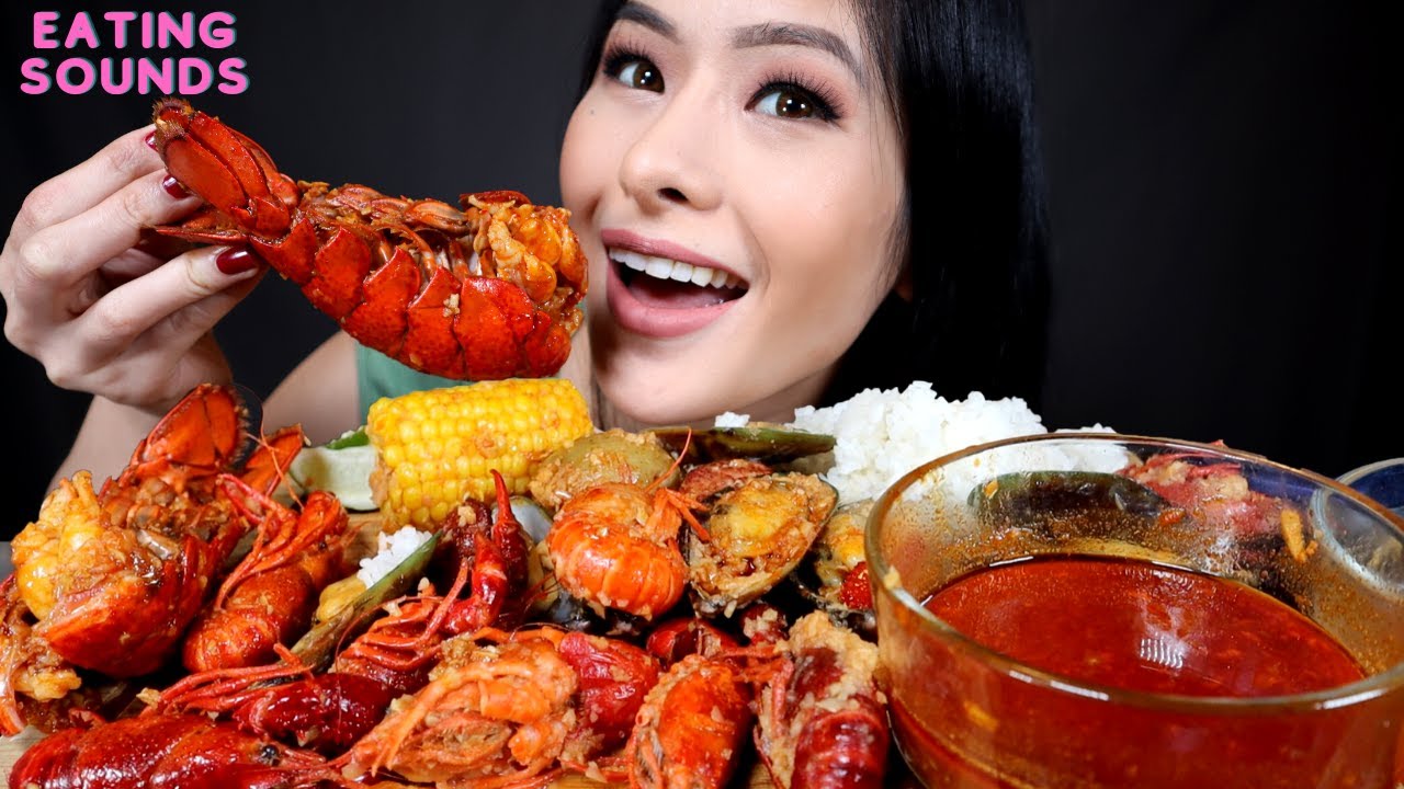 ASMR EATING LOBSTER TAIL (MESSY) | GARLIC BUTTER SEAFOOD BOIL (LOBSTER TAIL, CRAWFISH, MUSSELS)