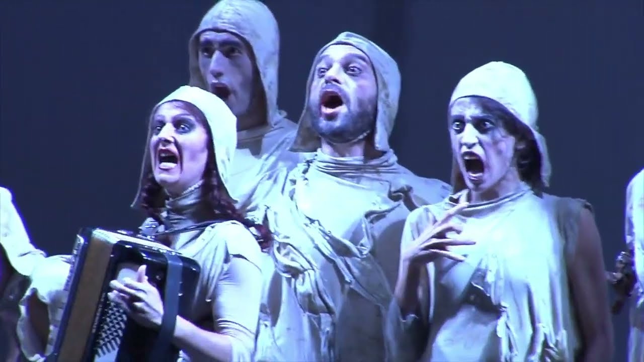 Teatro: Marat - Sade de Peter Weiss. Dirección, adaptación y dramaturgia: Ricardo Iniesta
