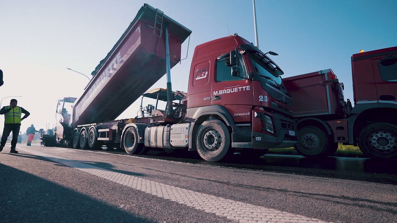Chantier sur l&rsquo;autoroute &agrave; Bierset - gros plan sur Magn&eacute;e-Enrob&eacute;s