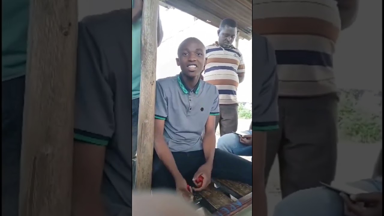 Dogo shuku mwanafunzi wa mangwelele....Mtoto mdogo mwenye bao kubwa