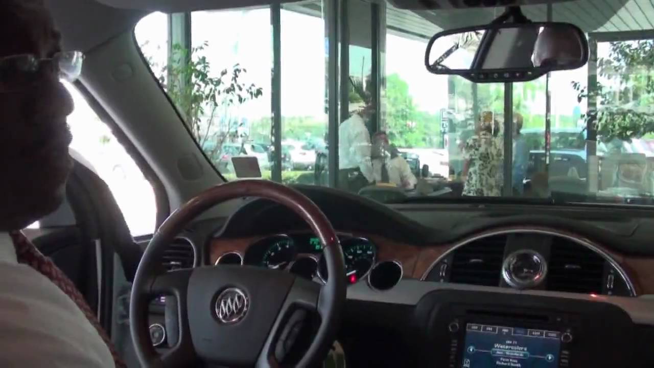 James Reviews the 2010 Buick Enclave