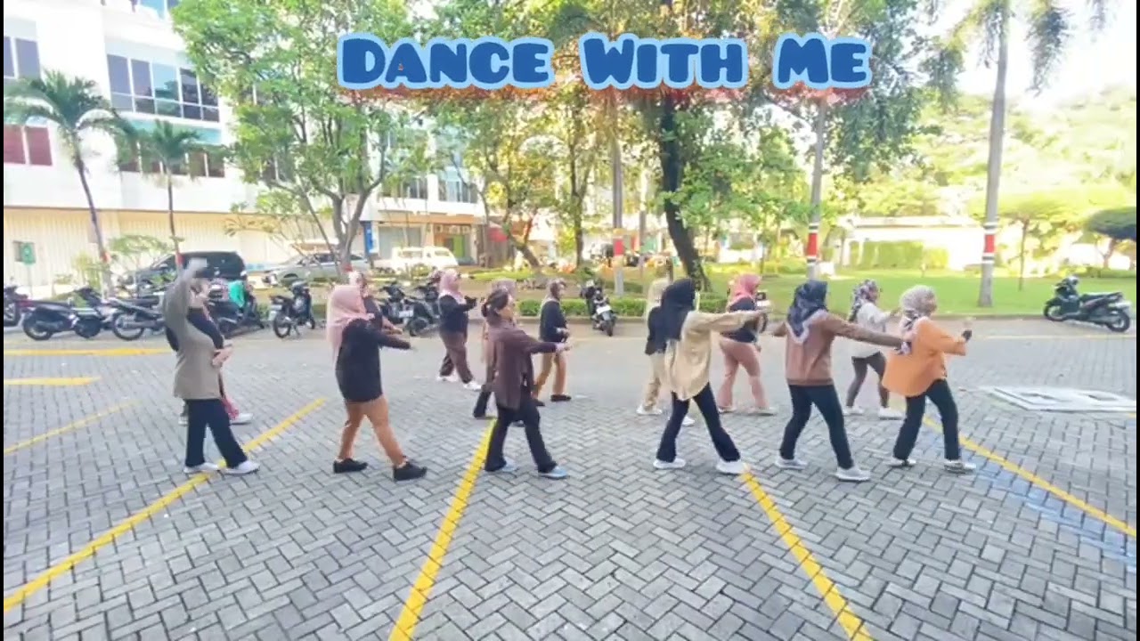 Dance With Me Line Dance #choreo : Grace David // Demo by SiskaLD 💃