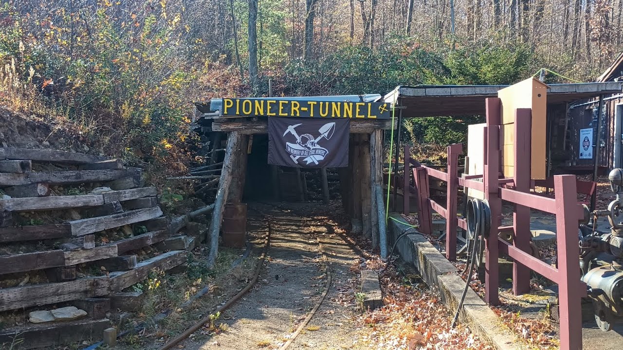 Pioneer Tunnel Coal Mine Tour - Ashland ,Pa