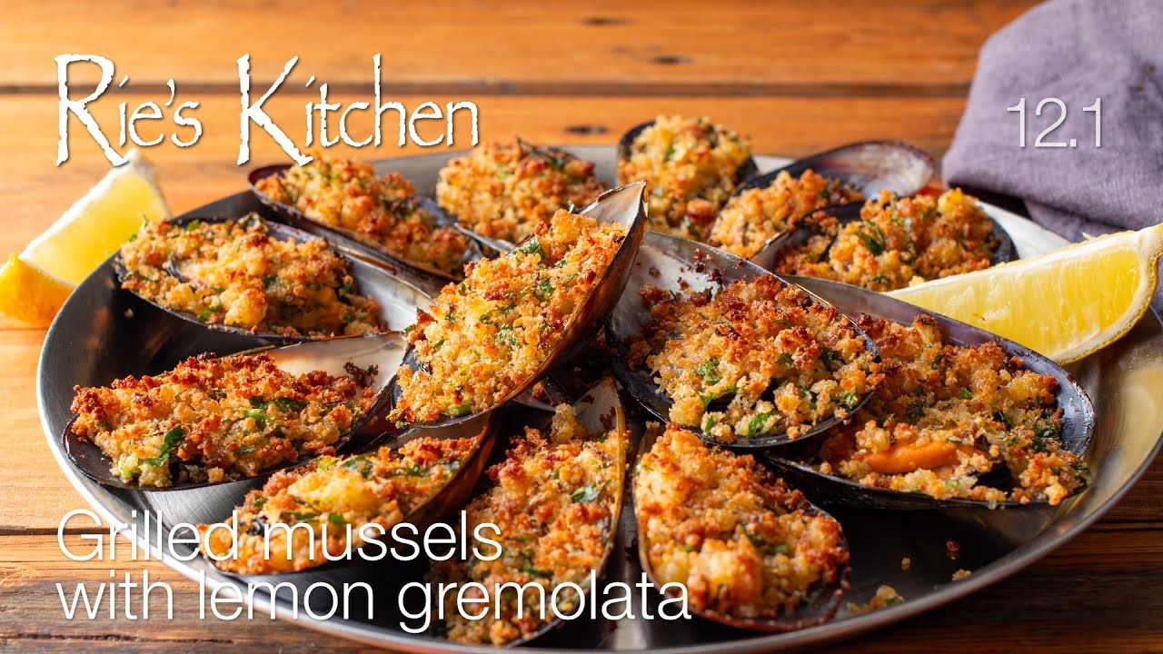 Grilled mussels with lemon gremolata