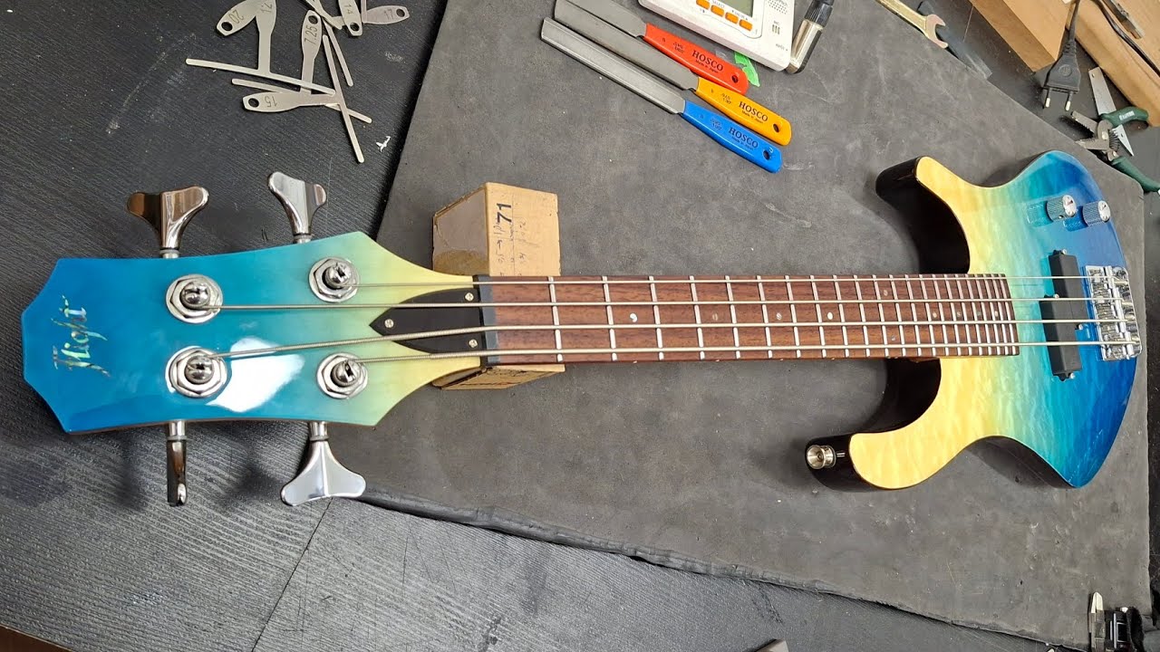 Бас гитара Flight Mini Bass. Ремонт, настройка.