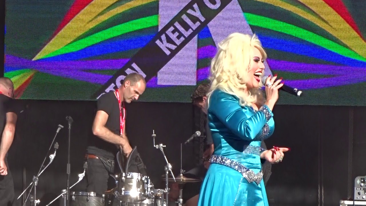 Kelly O'Brien as Dolly Parton Live @Pride Amsterdam 2018