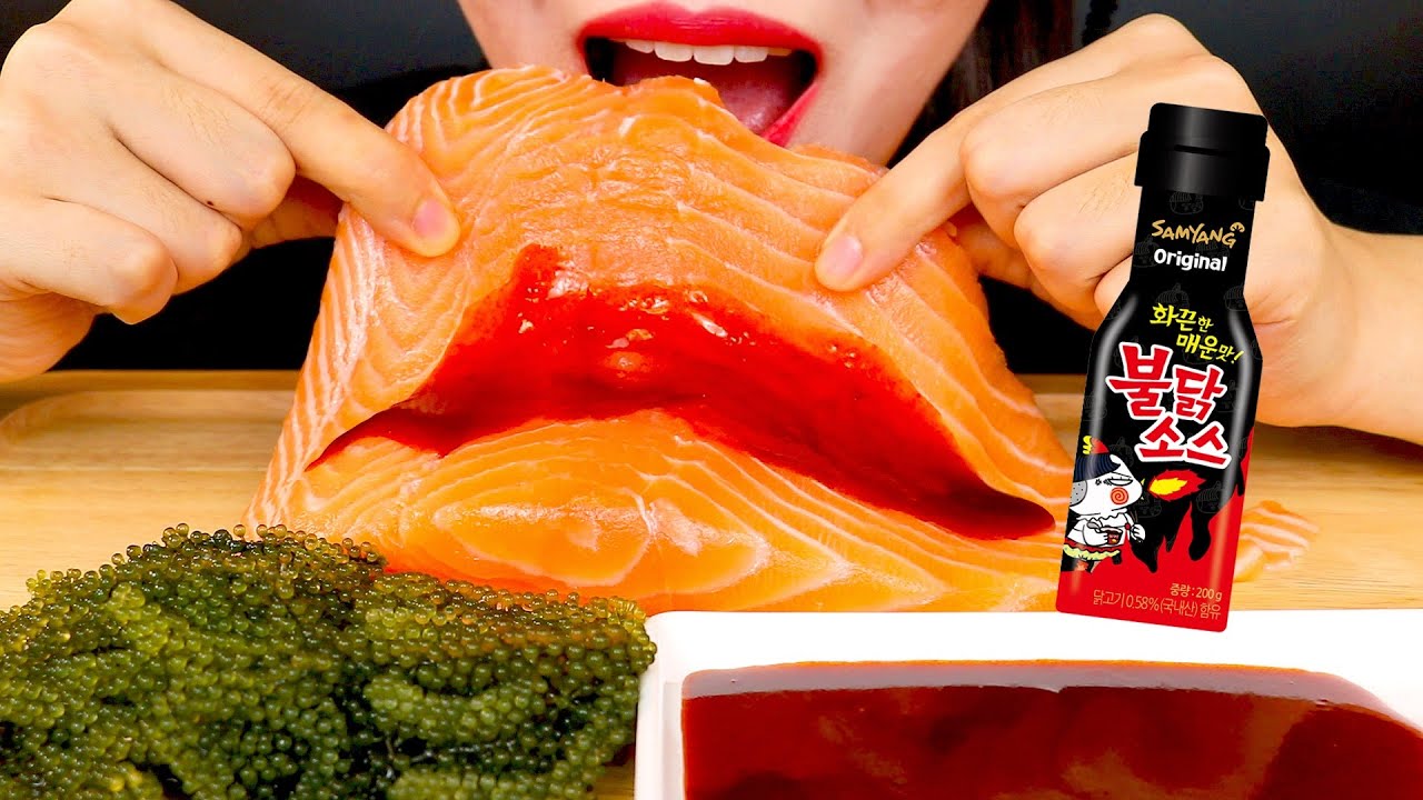 ASMR SALMON SASHIMI + FIRE SAUCE + SEA GRAPES 불닭소스 + 연어 + 바다포도 먹방 MESSY EATING SOUNDS MUKBANG