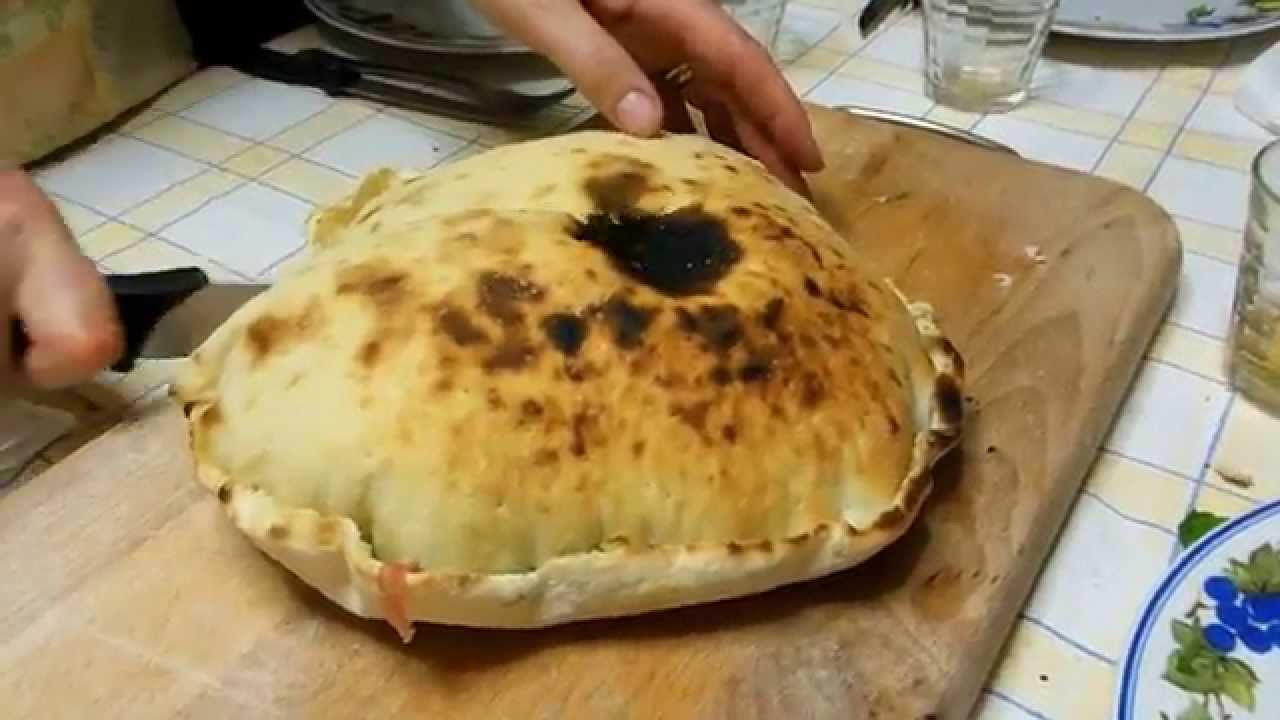 Come fare il pane arabo nel forno a legna - 10 minuti di delizia - Arabian bread in pizza oven