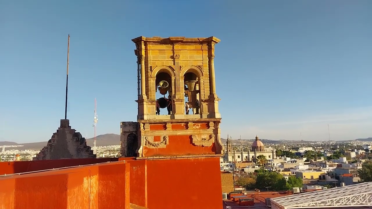 Repique en la Catedral de Querétaro