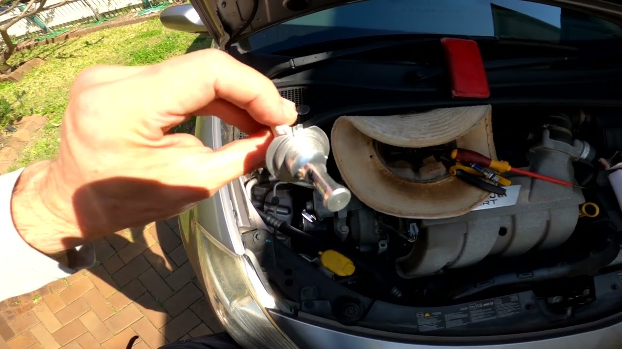 Mk3 Renault Clio fast headlight bulb change and LED upgrade