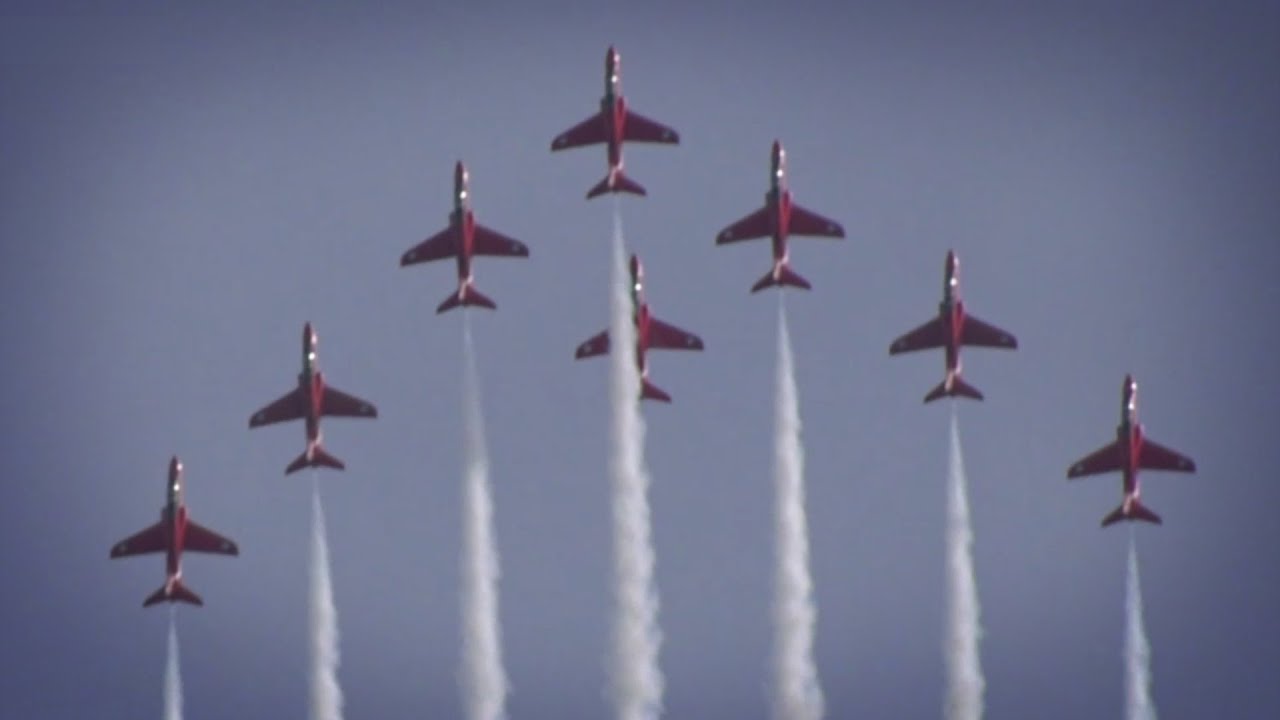The AMAZING Red Arrows - Bournemouth Air Festival 2023