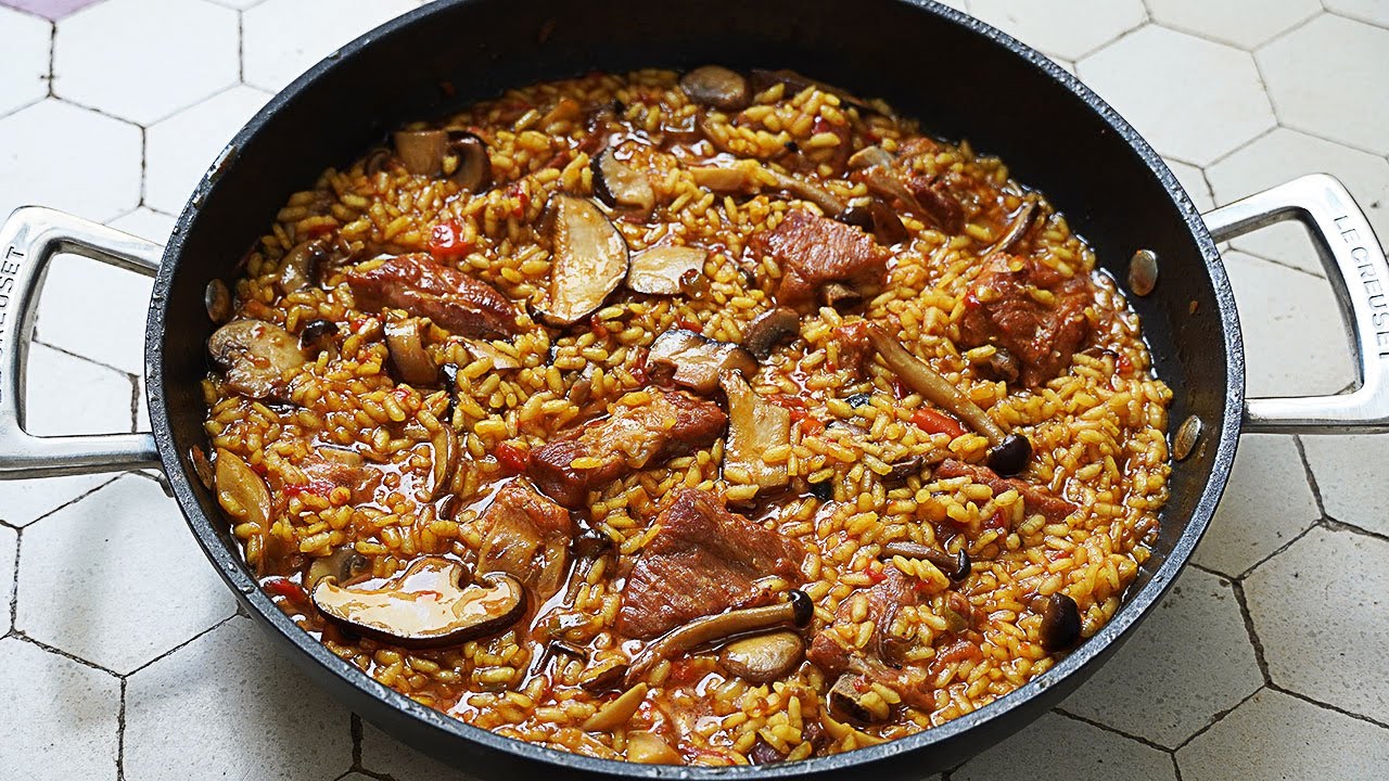 ARROZ CON COSTILLAS DE CERDO Y CHAMPIÑONES. FÁCIL Y DELICIOSO