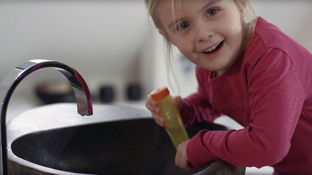 Richtig Nase duschen: Anwendungsvideo zur Kindernasendusche (DE-Version)