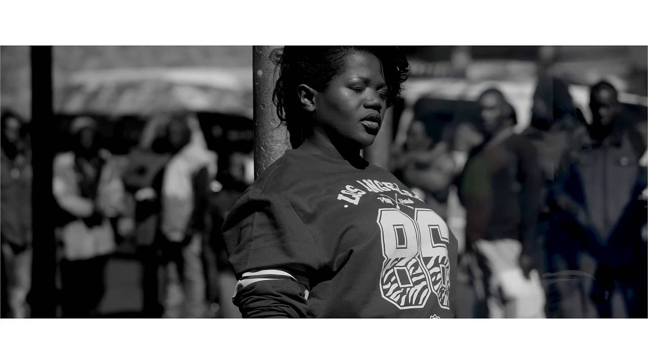 Busiswa feat DJ Buckz, Uhuru 