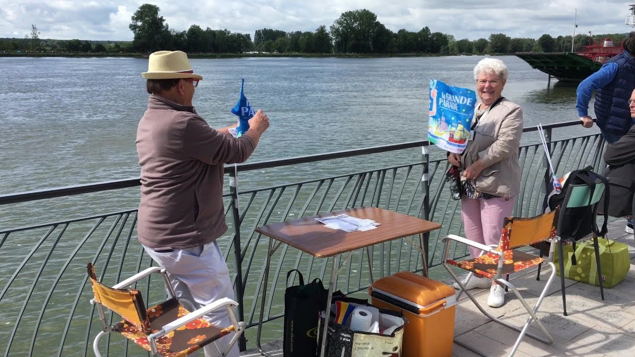 La grande parade des bateaux de l'Armada très attendue à Caudebec en Caux