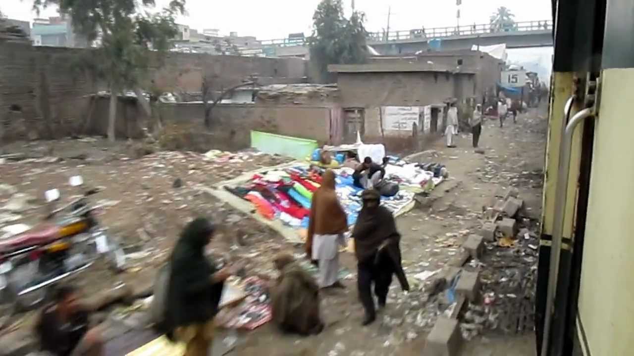 peshawar: Train arriving peshawar city station